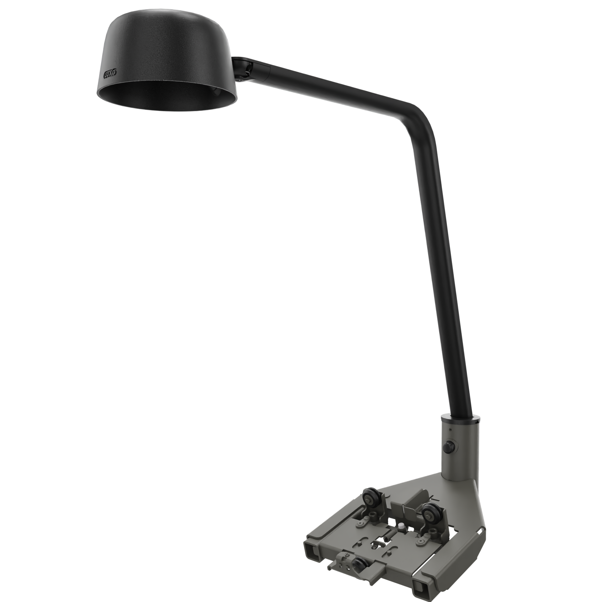 Eine moderne, mattschwarze Luxo-Schreibtischlampe mit minimalistischem, verstellbarem Arm und kuppelförmigem Schirm. Die Lampe ist auf einem stabilen, grauen Sockel im Industriestil mit sichtbaren mechanischen Komponenten montiert und steht vor einem