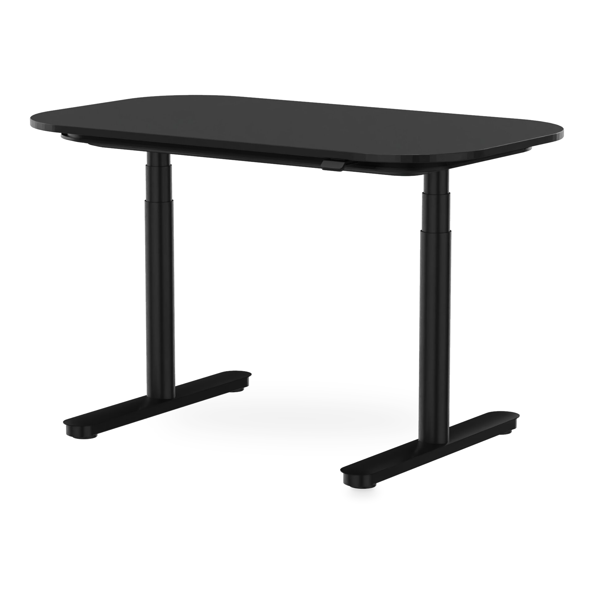 Ein moderner, höhenverstellbarer Stehschreibtisch mit einer eleganten, mattschwarzen rechteckigen Tischplatte mit abgerundeten Ecken und einem stabilen schwarzen Metallrahmen mit zwei Teleskopsäulen, isoliert vor einem schlichten Hintergrund.