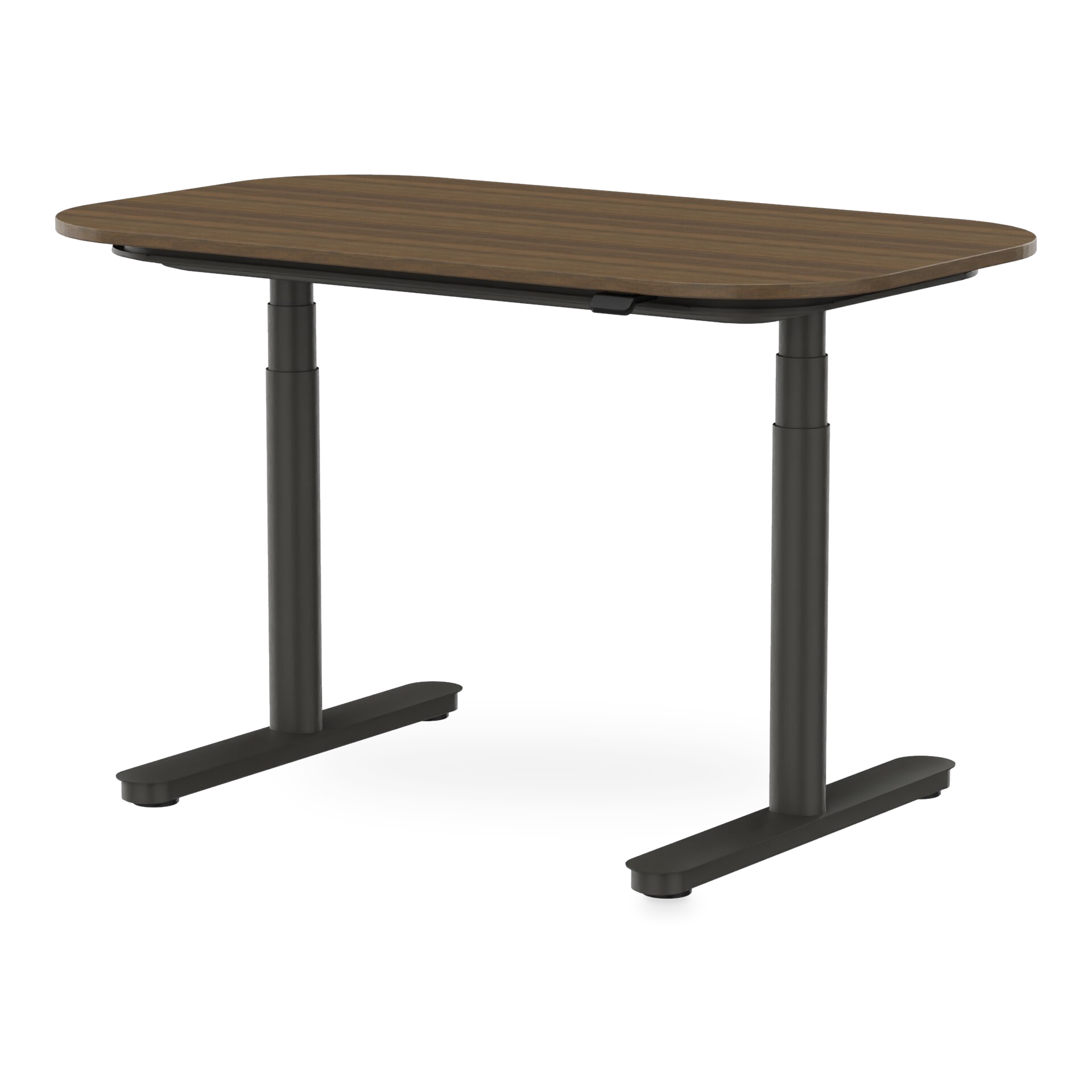Ein höhenverstellbarer Stehschreibtisch mit einer rechteckigen Tischplatte mit dunkler Holzmaserung und abgerundeten Ecken, getragen von einem stabilen schwarzen Metallrahmen mit zwei Teleskopsäulen und flachen, stabilen Füßen auf schwarzem Hintergru